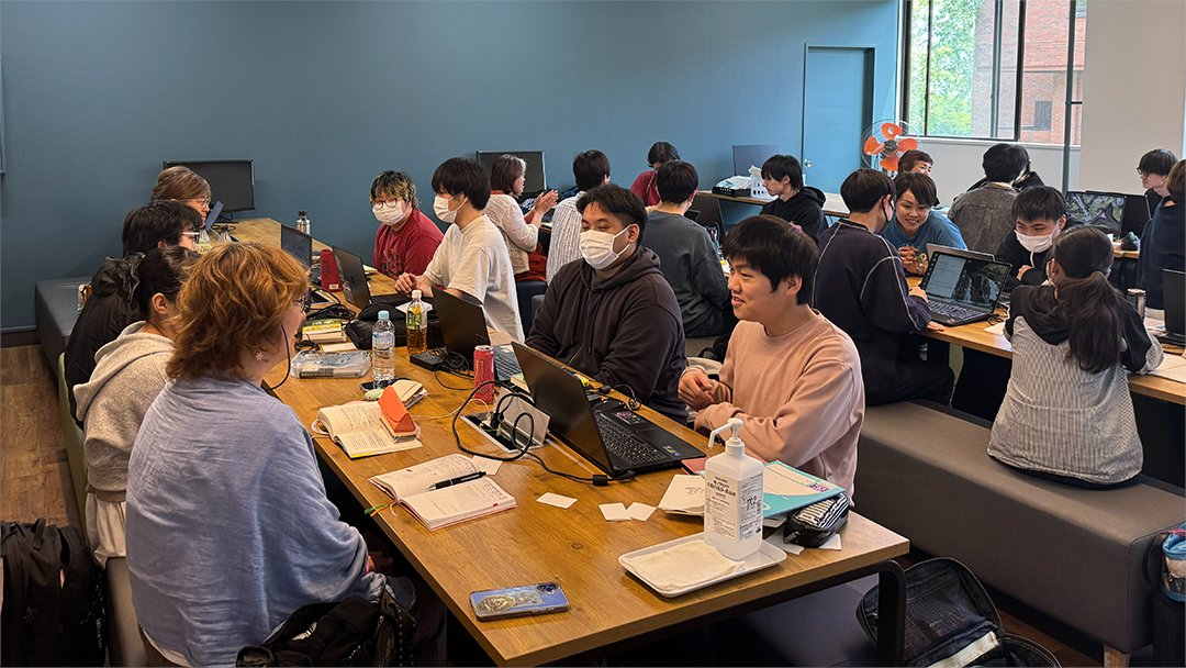 nkhs_ha's tweet photo. DXリーダー育成講座の様子です🧐

今回は各地域で活躍されている方もオブザーバーとして参加していただきました✨
いつもとは違う雰囲気で学生達も刺激になりましたよ😊
#ニコキタ #日本工学院 #北海道 #専門学校 #ITスペシャリスト科 #dx #授業 https://t.co/s6UG2v8FUE