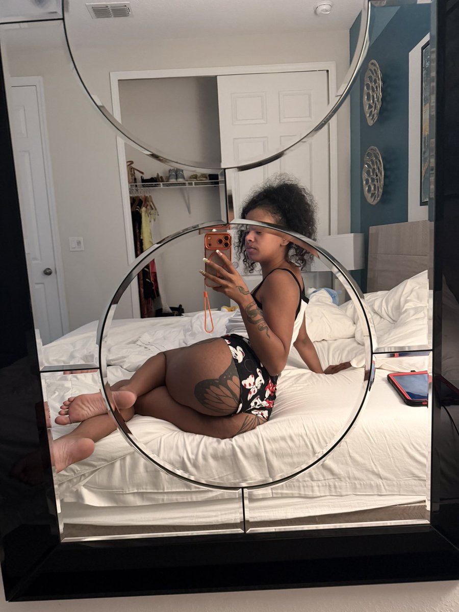 kaeladagoat's tweet photo. gm i guess. https://t.co/UsQh0bRT3L
