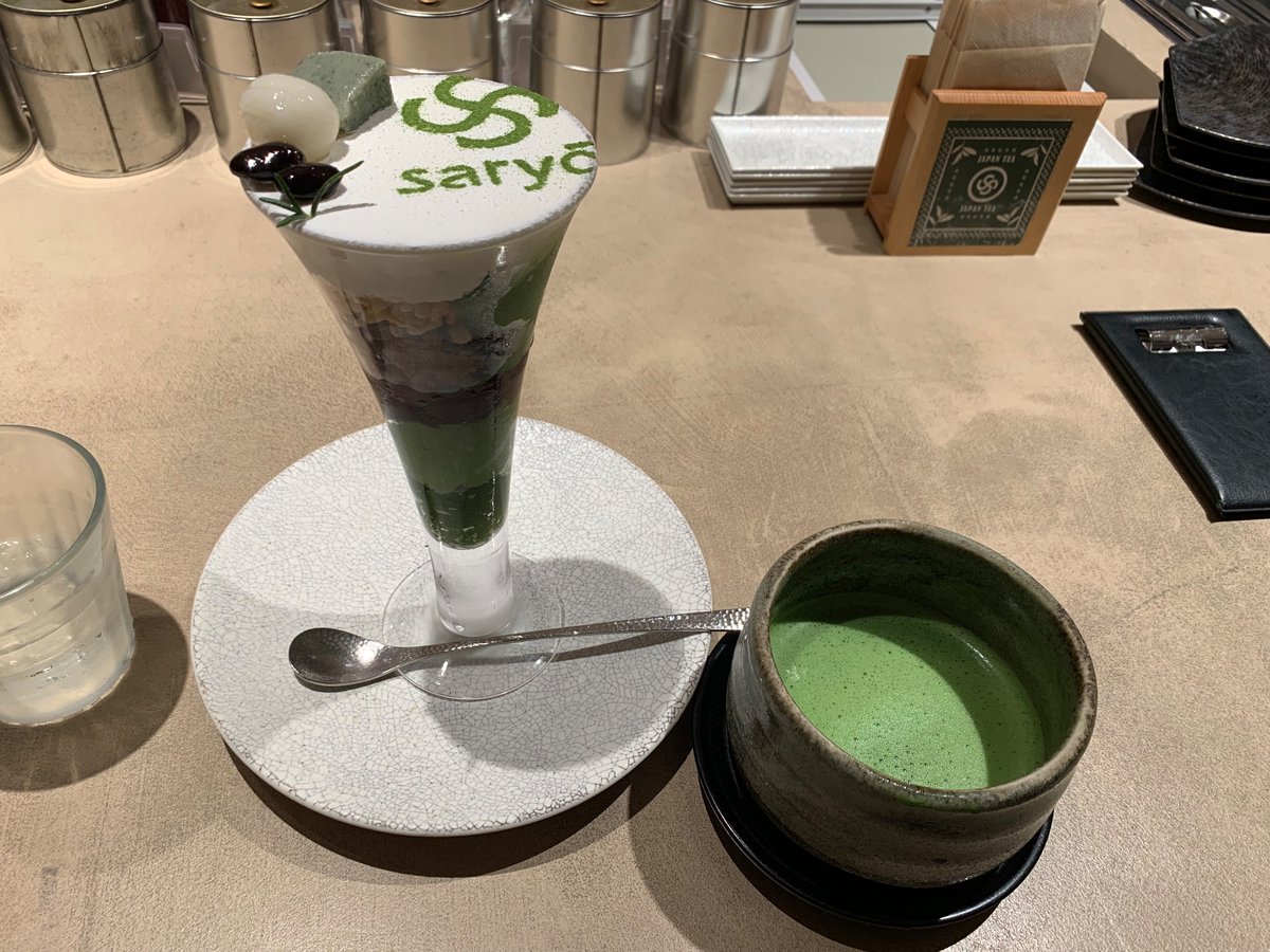 Hide_Kiwa's tweet photo. 最近、抹茶に関心があり、お店巡りを始めた。こちらの抹茶パフェ、思っていたより色んな味が重なっていてとても美味しかった。神楽坂は良いお店が多いね。 https://t.co/h90kLJdJcI