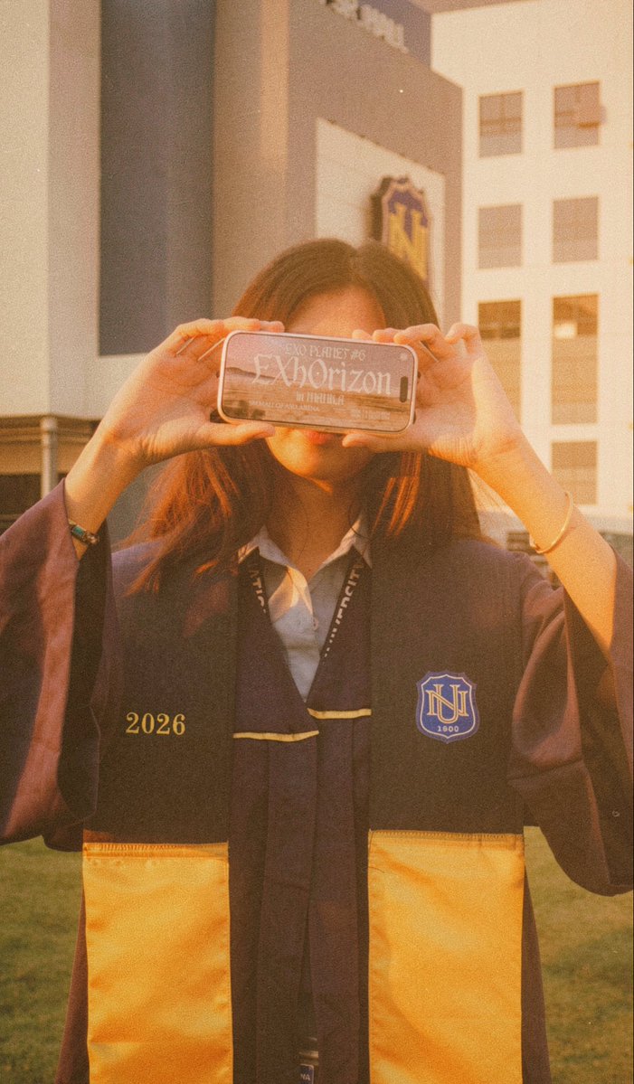 ✴︎exo REVERXE🧃 | ☁︎ 。College busy days ⋆ ☾゜。 tweet media