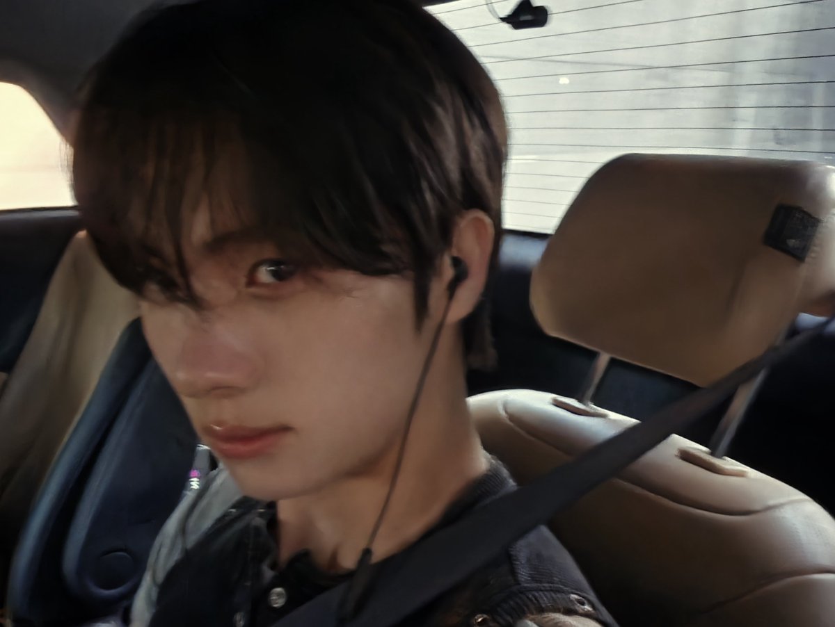 zegdf's tweet photo. 잘생겻다고 감탄햇는데
마지막잼민이뭐임 https://t.co/9MOrqDaDvF