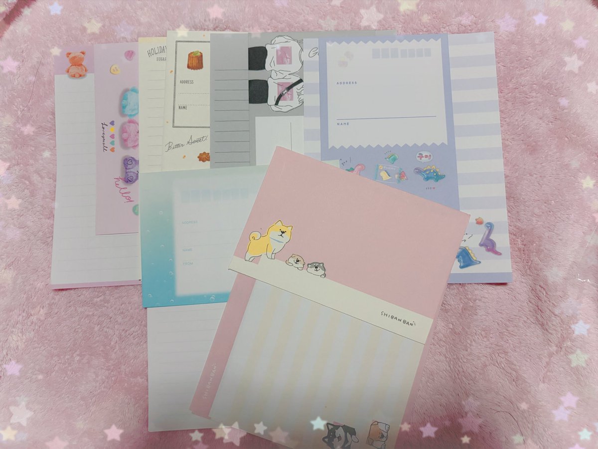 Bnymel2's tweet photo. くっぺさん（@kuppe_ky2 ）よりマステ交換便が届きました🎁✨どれも可愛くてステキ…！！私が文通しているからとレタセおまけに入れてくださっていて嬉しさマックスハート😳💗 https://t.co/nIYx6XxMVL
