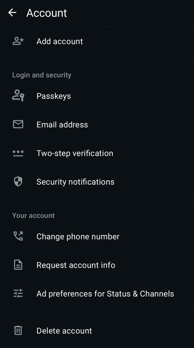 wizzyyfr's tweet photo. Everyone's flexing their WhatsApp username. Meanwhile, my WhatsApp is still acting like the feature doesn't exist. 😭 https://t.co/BSbvyb3XzL
