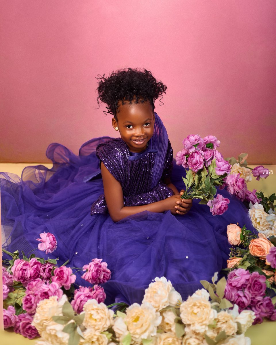 Carter_visuals's tweet photo. OLUWATIARAMIDARAIRE “25

Photographed by me🎉🎉 https://t.co/03zvn16o3v