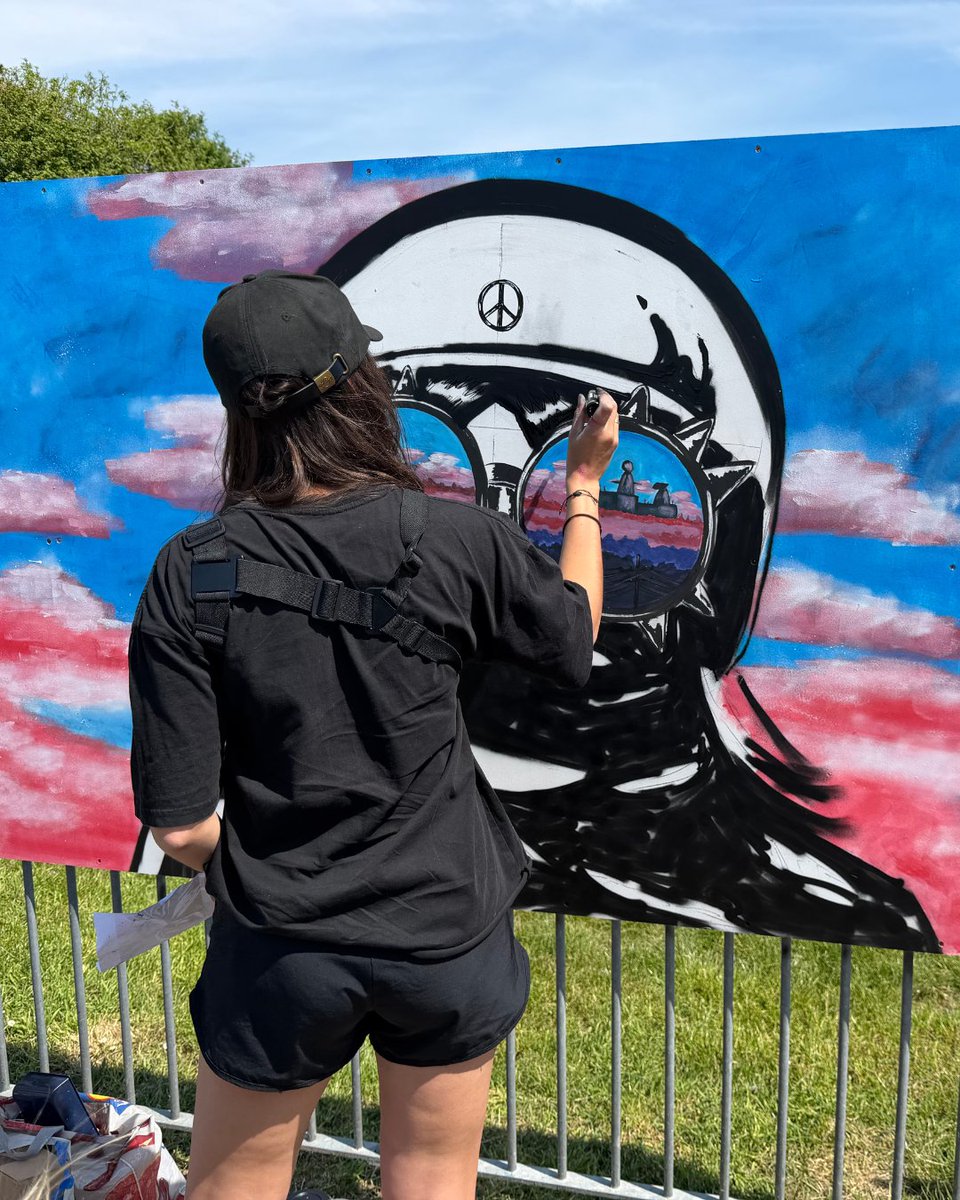 thruxtonracing's tweet photo. Fans of The Bearded Explorer... This One is for You

The Bearded Explorer and his partner, Sara will have their very own area at Thruxton Retro, so be sure to come over and say hello!

Here's what you can look forward to:
A hand-picked car club curated by The Bearded Explorer
Live artwork from Sara throughout the day
A chance to win some exclusive Bearded Explorer merchandise in their on-stand competition

If you're a fan of The Bearded Explorer or simply love great cars and great art, make sure you go and give them some love.

📷 Get your tickets to Thruxton Retro today - https://t.co/mxmPfoXPS8