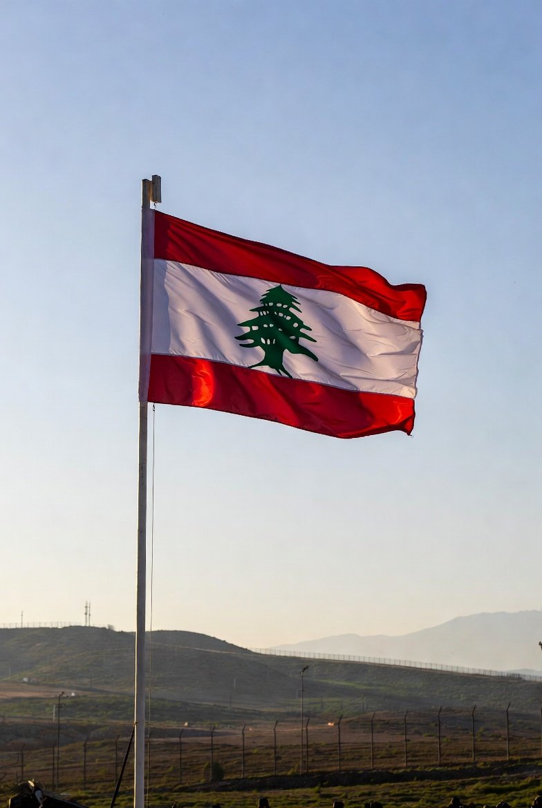 _globalbrief's tweet photo. Lebanese army coordinating with CENTCOM for next phase, says source.

#Lebanon #CENTCOM #MiddleEast https://t.co/CjyEevtQ2d