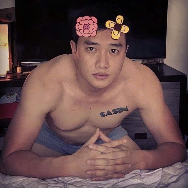 traidmapf's tweet photo. Diễn viên (Quốc Trường ) lộ video 
Lão này đẹp trai body ok nhưng cu hơi bé nha anh e 😁
Bán trọn bộ 5 video và hình full của Quốc Trường giá #100k 🥰
Bạn nào mua kết bạn zalo #0835967408s giao dịch nhé 
5 đến 7 phút 1 video nha https://t.co/9HDs5IbUoI