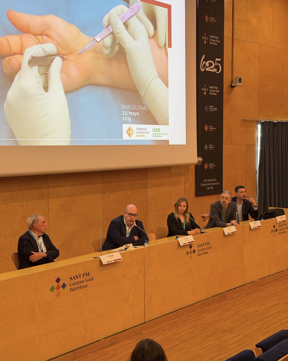 institutoIOTAM's tweet photo. El Dr. Luis Trigo participó en el 'III Curso de Innovación en cirugía de mano, muñeca, codo y hombro' (@HospitalSantPau, Barcelona).

Su ponencia fue 'Artroscopia de codo: estado actual e indicaciones', en la que compartió su experiencia clínica y los avances más recientes. https://t.co/3lp5Ta5or7