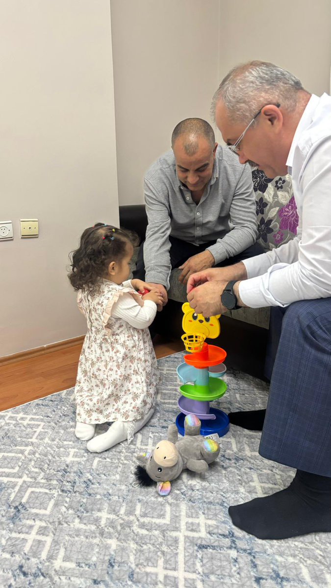 afyonashim's tweet photo. #KoruyucuAilem 

İl Müdürümüz Sayın Bilal Erdoğan çocuklarımızı sevgiyle büyüten koruyucu ailelerimizi ziyaret etti. https://t.co/O5SkMJ9iCj