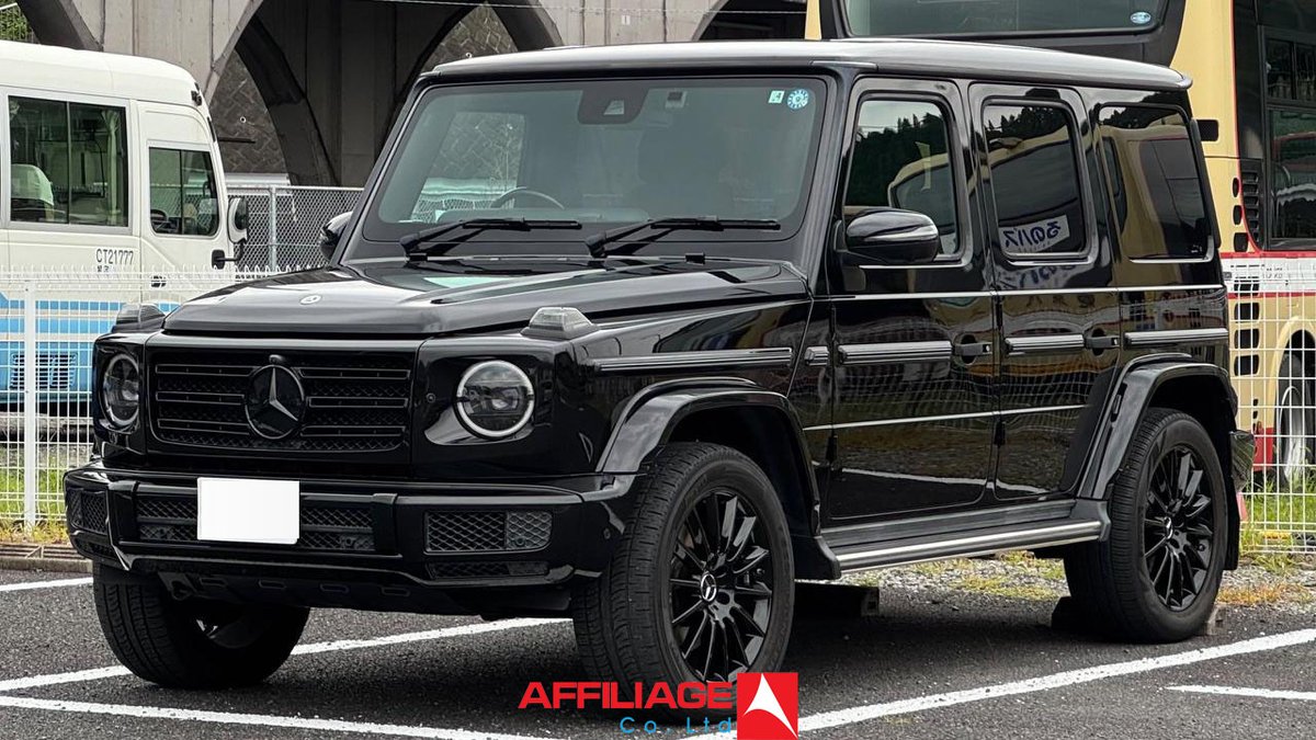 affiliage_ltd's tweet photo. 2021 Mercedes Benz G400d AMG Line Manufaktur Edition

KES. 20.5M TOTAL LANDING COST MOMBASA (incl taxes &amp; reg)

2.9L i6 turbo diesel, Odo 55,000KMs, 4WD, Sunroof, Burmester sound, Ventilated &amp; Massage front seats, 360° camera

More info visit our website:

https://t.co/kd2vywDYgR https://t.co/PxwMGDEFkz
