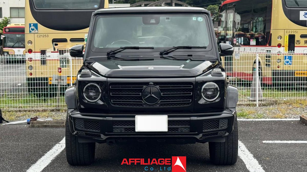 affiliage_ltd's tweet photo. 2021 Mercedes Benz G400d AMG Line Manufaktur Edition

KES. 20.5M TOTAL LANDING COST MOMBASA (incl taxes &amp; reg)

2.9L i6 turbo diesel, Odo 55,000KMs, 4WD, Sunroof, Burmester sound, Ventilated &amp; Massage front seats, 360° camera

More info visit our website:

https://t.co/kd2vywDYgR https://t.co/PxwMGDEFkz