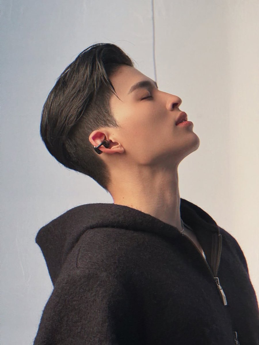 1995Escape's tweet photo. Brooo, i miss ur undercut 😭😭😭😭😭😭😭😭😭😭 @ppnaravit 

#ppnaravit https://t.co/GGgikffwSG