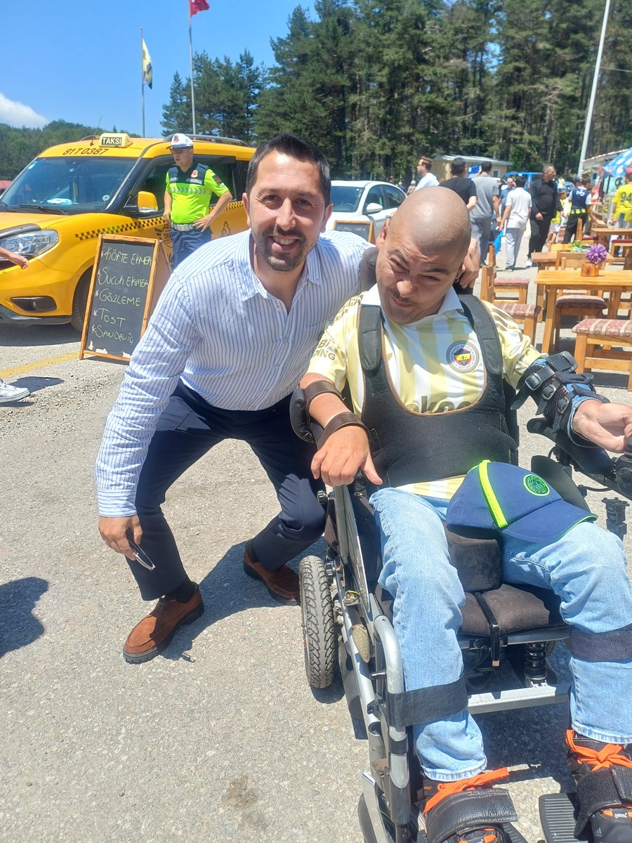 auctor92's tweet photo. A Spor Fenerbahçe Muhabiri Erdem Akbaş ile bir aradaydım. https://t.co/tXbhID1PGd
