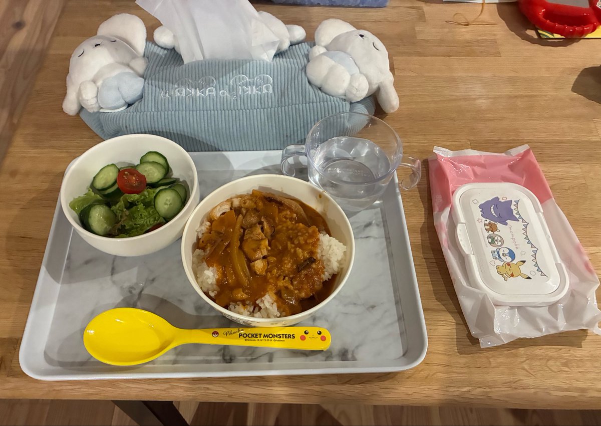 rkflyaway's tweet photo. 17:30仕事終わり
18:30帰宅
18:45バターチキンカレー完成
18:55保育園お迎え（19:00閉園）
自分の通勤家事育児、あまりにも限界すぎる…先に料理するのが間違いなんかな保育園いっつもうちが最後で心が痛い。 https://t.co/K2xJxanA79