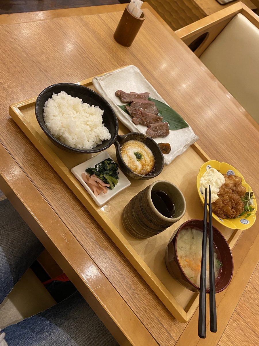 1stmdo's tweet photo. 牛タン美味しい😋 https://t.co/qh9Pu6GsvN