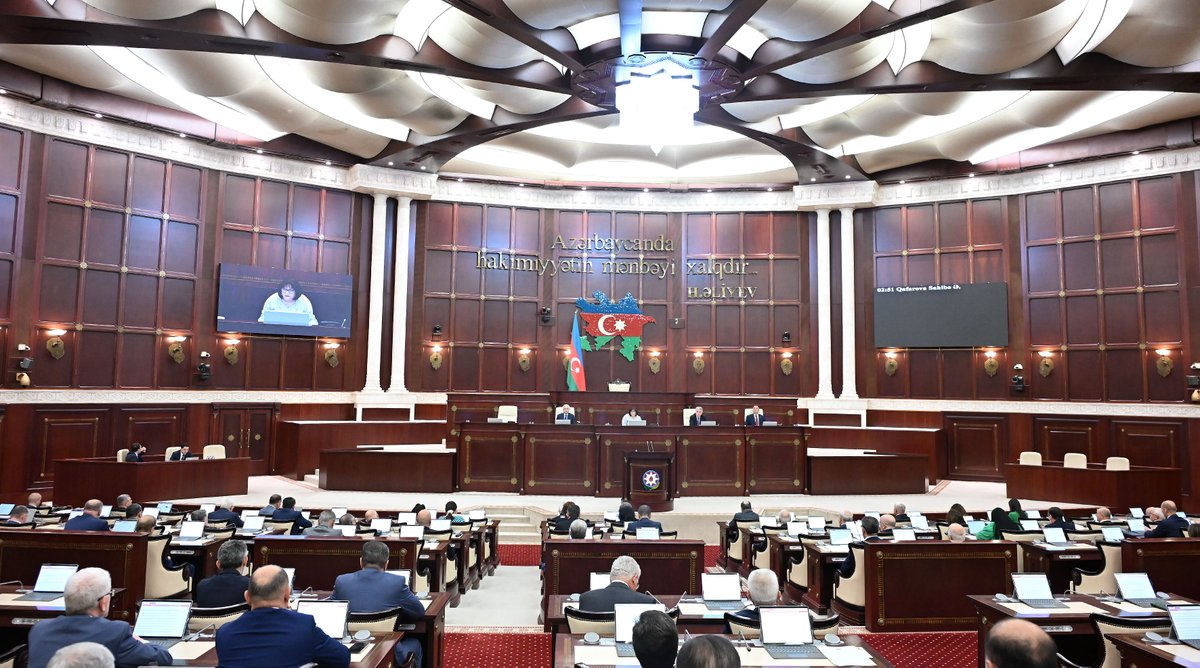 maliyyegovaz's tweet photo. ℹ️ 2025-ci il dövlət büdcəsinin icrası haqqında qanun layihəsi üçüncü oxunuşda Milli Məclis tərəfindən səsə qoyularaq qəbul olunub.

➡️ Daha ətraflı: https://t.co/bQ2SW4awfI 

#MaliyyəNazirliyi #MilliMəclis #Büdcə2025 https://t.co/iPUgsiotmK