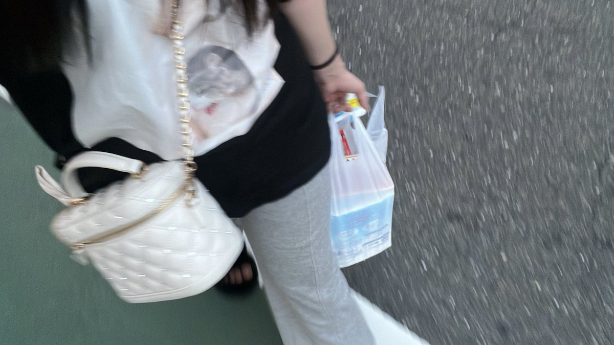 iv39906's tweet photo. 今頃東京いるのにな〜とか思いながら買い物してた(￣▽￣;)(東京行く予定だった) https://t.co/02EkDDAa7f