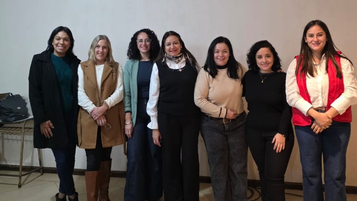 juscorrientes's tweet photo. ⚖️#JusCorrientes:📣El Poder Judicial llevó a Alvear una capacitación sobre responsabilidad parental saludable🗣️
• La actividad se realizó el 26 de junio en el Club Centenario con operadores judiciales, profesionales y público en general.
.
🌐Leer más: https://t.co/CqayU7g3l7 https://t.co/Nw1acohvFi