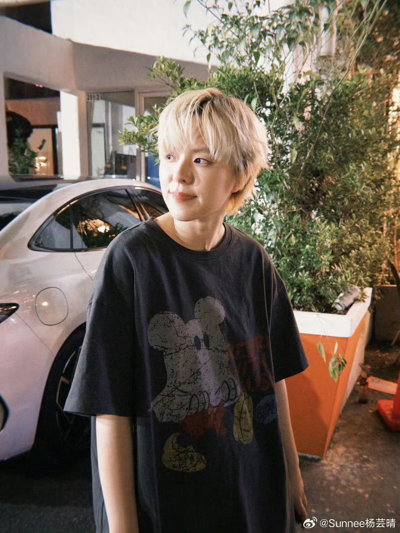 FcSunnee's tweet photo. 30062026 #sunneeweibo update

"วันสุดท้ายของเดือนมิถุนายน 
ปี 2026 ผ่านมาครึ่งปีแล้ว
หวังว่าครึ่งปีหลัง ชีวิตจะเต็มไปด้วยสีสัน ความสุข และรอยยิ้ม ❤️
ขอให้ทุกอย่างราบรื่นและเป็นไปด้วยดีนะคะ!!"

#Sunnee #ซันนี่เกวลิน #Sunnee杨芸晴

https://t.co/K0eTDuPkI4 https://t.co/t07qLUchmj