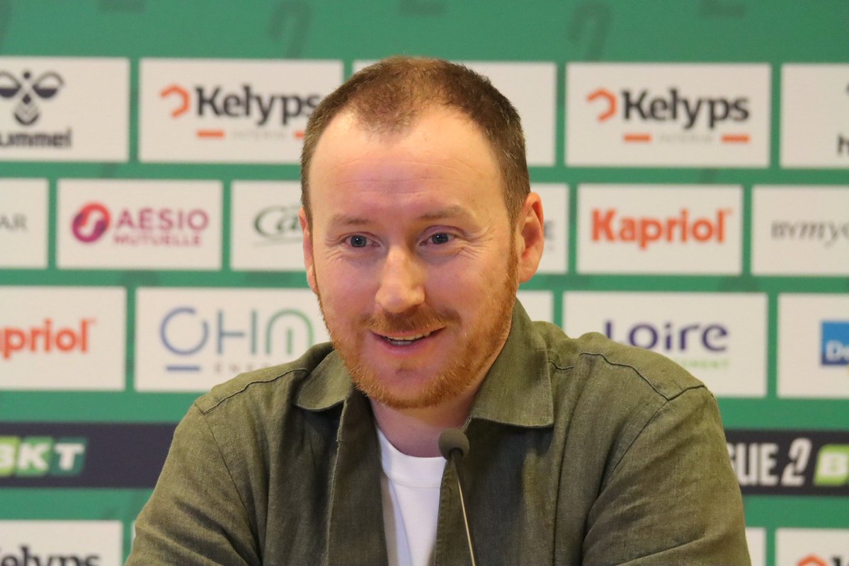 Site_Evect's tweet photo. Une vingtaine de journalistes sont présents à Geoffroy-Guichard ce mardi midi pour la présentation de Ian Cathro. Le technicien écossais détaille son parcours et son projet depuis un peu plus de 40 minutes. Compte rendu de suivre sur le site…
#ASSE #Evect #Cathro https://t.co/Ce78a6Rhd3