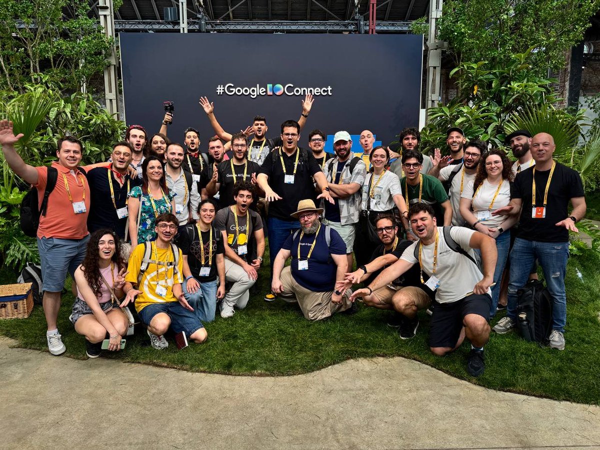 PvotalTech's tweet photo. Innovation happens when people share ideas. 

@Google  I/O Connect #Berlin was a great reminder that the future of engineering is being built through collaboration, AI and modern platforms. 

#Innovation #Cloud #AI #PlatformEngineering https://t.co/folXY5o8dj