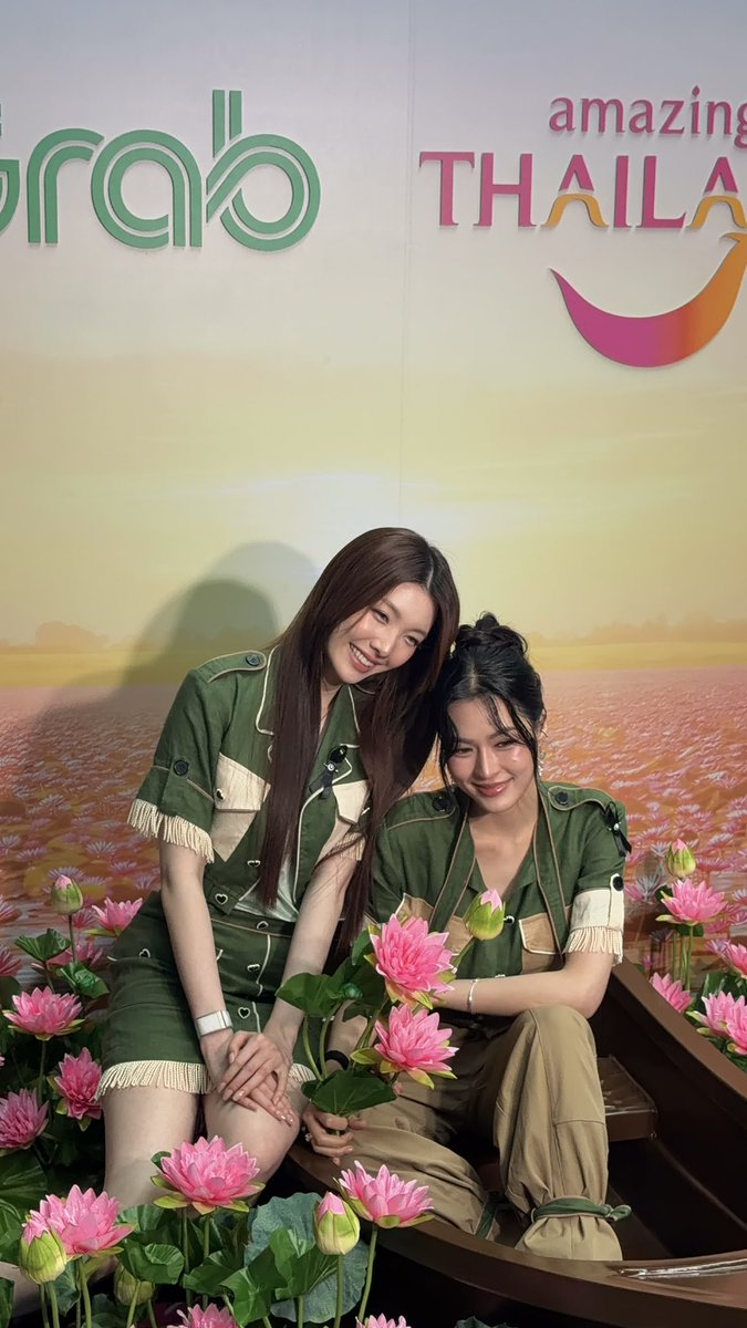 GrabTH's tweet photo. ไม่ต้องตัดต่อแล้วเด้อ ของจริงมาแน้ว

GRAB LINGORM EVENT
#GrabThaiRaresxทททxLingOrm https://t.co/etpHomL9Jm