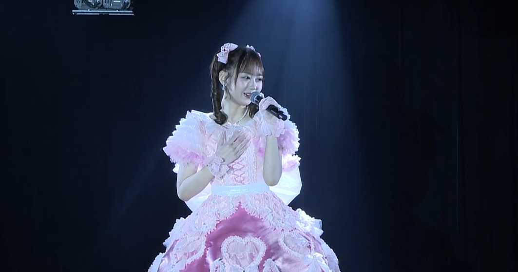 onigiridouga3's tweet photo. EN1　私は私　大盛真歩
伴奏 新井彩永 ギター奥本カイリ

#大盛真歩卒業公演 https://t.co/WPFAnUGarc