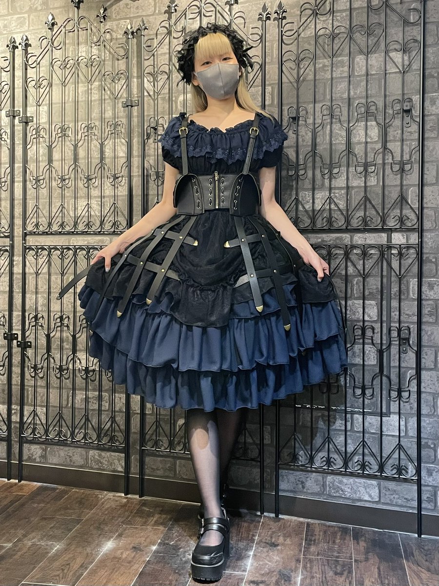 アトリエピエロ Ruined castle dress黒 🥀𝚁𝚎𝚌𝚘𝚖𝚖𝚎𝚗𝚍𝚎𝚍 𝙸𝚝𝚎𝚖𝚜🥀 再入荷！ 組み合わせ無限大