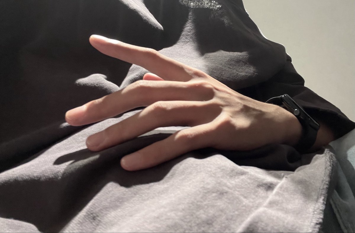 Depression0422's tweet photo. 轮廓 https://t.co/5FZ6BhzaEN