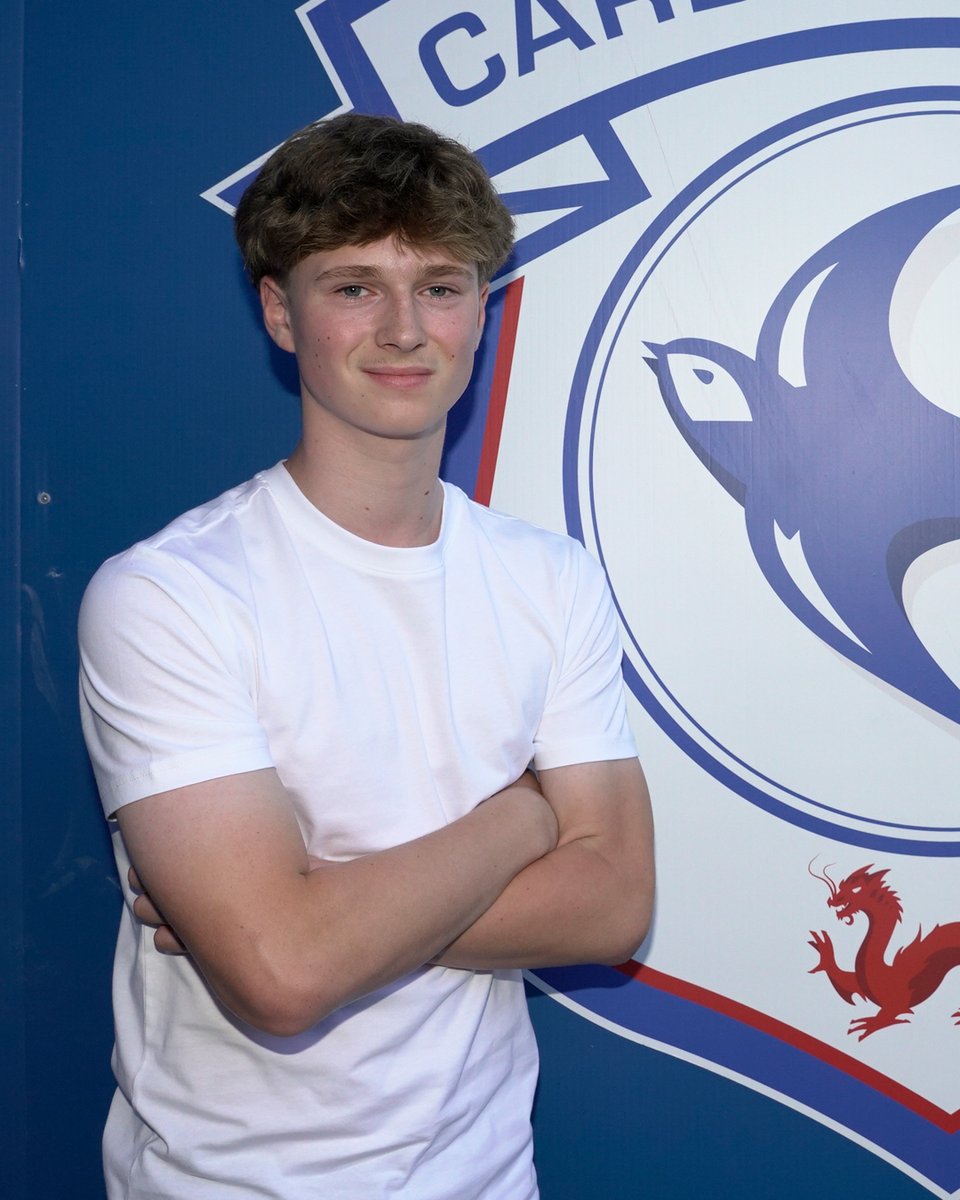 CF11Academy's tweet photo. Following the conclusion of their scholarships, Danny Higgs, T-Jay Parfitt, Noah Williams, Hayden Allmark and Riley Hilaire-Clarke have signed their first professional contracts with the #Bluebirds! 💙

#CityAsOne