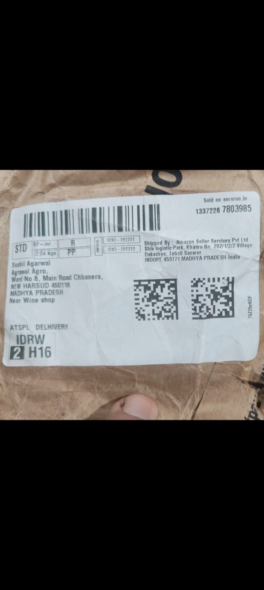 MShellar's tweet photo. @AmazonHelp There were 4 locks in one single parcel. But only 2 received. You can see the images too. I have very well explained the issue the. Why so you want me to explore your website again and again. The package had only two locks and not 4 ( shipped in one single go) can you help now? https://t.co/iIrfvV3YCK