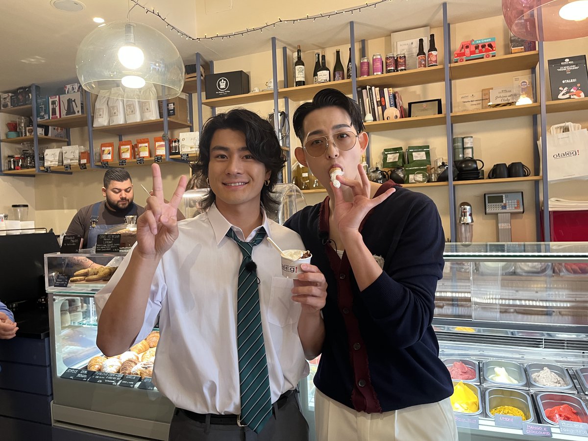 oricon's tweet photo. 📺7/2放送『ぐるナイ』3時間SP
⠀
イタリア・ローマで約27年ぶりロケ✈️
ローマっ子に大人気スイーツを食べまくり！
https://t.co/8N4n1ct7FX
⠀
仲里依紗、竜星涼、SixTONES・森本慎太郎
劇団ひとり、森香澄⠀
⠀
岡��隆史、増田貴久、せいや、
白石麻衣、佐野勇斗、倉科カナ
⠀
#ぐるナイ https://t.co/Hs6iIlxzxa