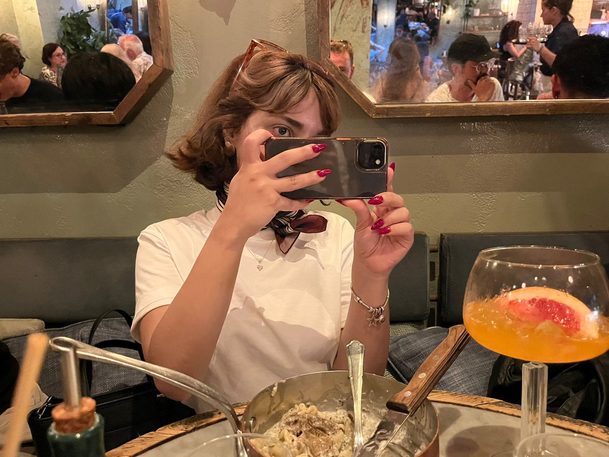 Nïka tweet media
