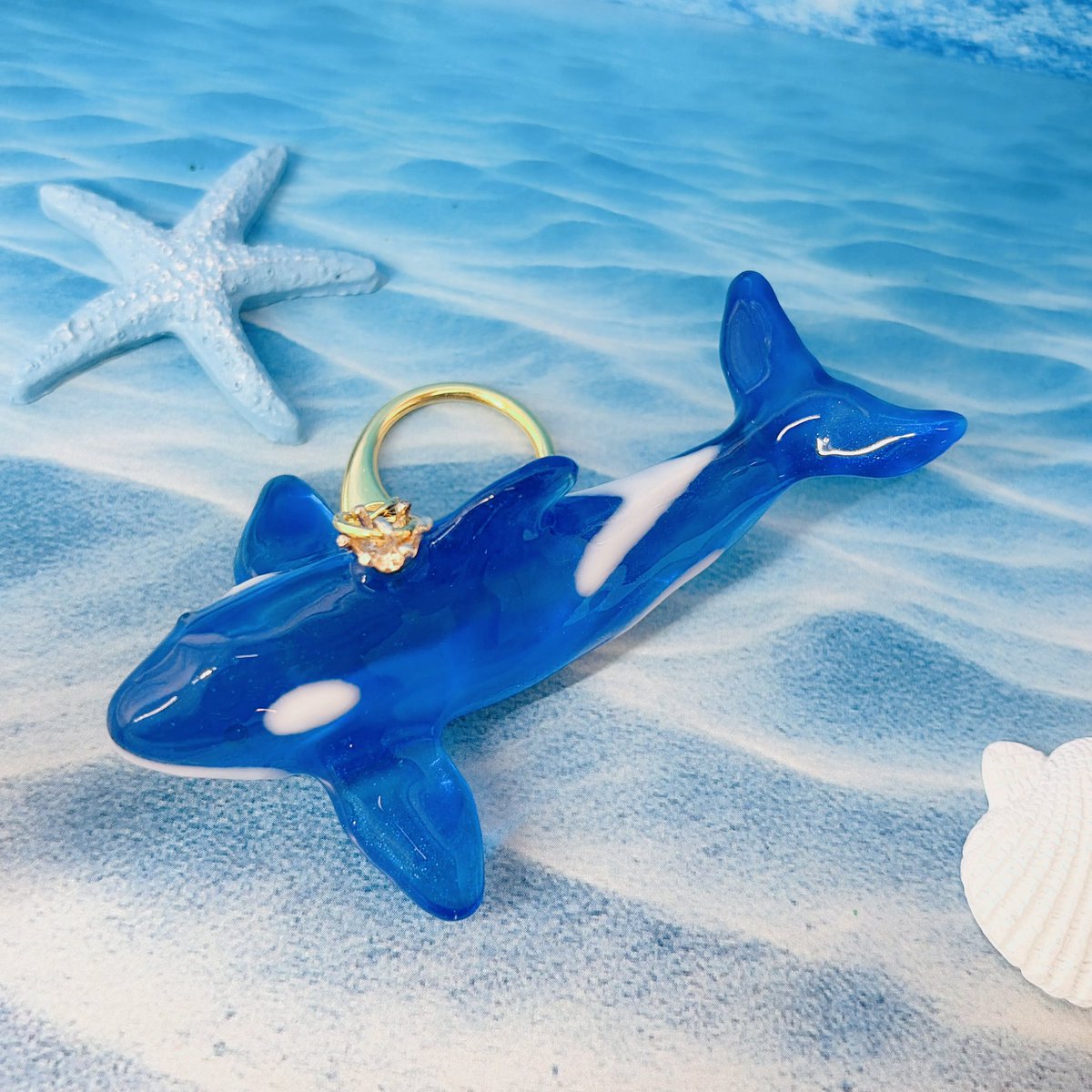 満月様お取置きです。Ｎｏ．614 レジン 海波型 猫 サーフィン キーホルダー シャチの特大キーホルダーをご注文頂きました🫍 特大サイズで大迫力の