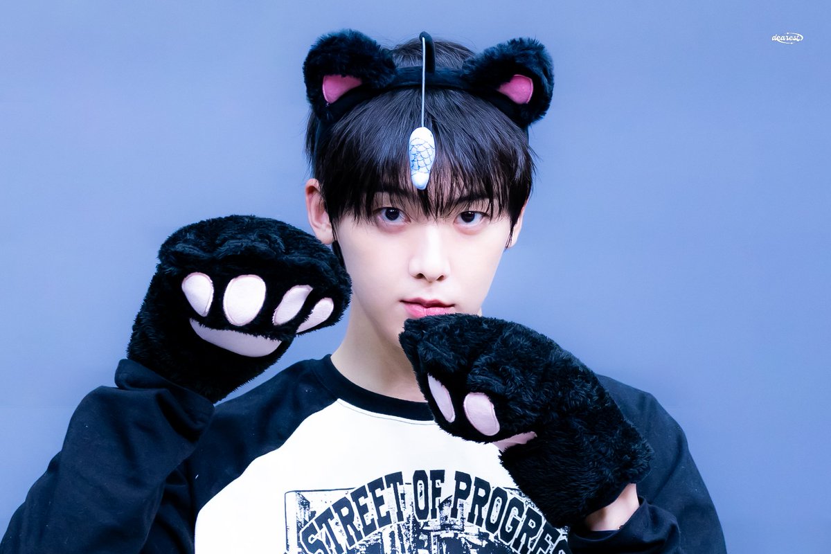 mydearsanha's tweet photo. 260627 팬싸 

((*ΦωΦ)੭ꠥ⁾⁾🖤

#윤산하 #ユンサナ #YOONSANHA
@YOONSANHA_offcl https://t.co/RpMdJ6NkIa