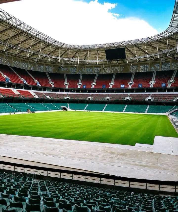 _fels1's tweet photo. During the launch of the 60,000 capacity Talanta Stadium on 31/03/2024, the tribalists said that he is a lair and nothing would be built. The project took shape and the construction progressing. The conversation shifted to 'it will never be completed'. When the stadium was nearing completion, they shifted to 'how much did it cost and what is the economic benefit', then it progressed to 'Why should it be named Raila Odinga International Stadium instead of Rigathi Gachagua'. 
The next conversation will be, "Why would a whole President commission an international stadium, what if he had built an airstrip inside Northlands? Hatungepumua?" 

The only difference in this is that the naysayers on 31/03/2024 are not the same ones we have on 30/06/2026. They conveniently switched sides. Our biggest impediment in Africa is misplaced hate, jealousy, entitlement and tribalism.