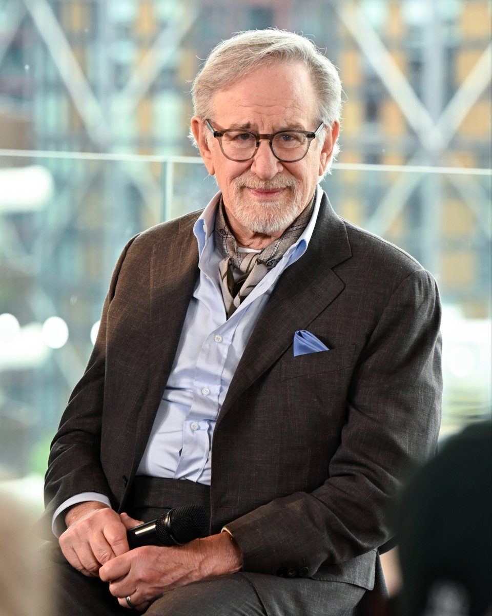 UniversalFR's tweet photo. Fuir la canicule pour la fraîcheur des salles de cinéma devant DISCLOSURE DAY ✨
Un film de Steven Spielberg, actuellement au cinéma.
#DisclosureDayLeFilm https://t.co/xhcfTG4MWB