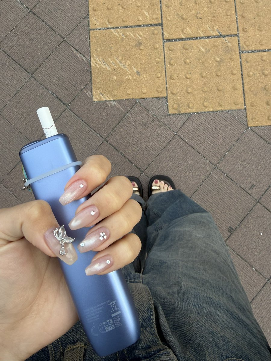 67l00's tweet photo. ハンドとフットあわせて5000円代安すぎて通う
仕上がりも最高だし🤍 https://t.co/J2dFeYOZPp
