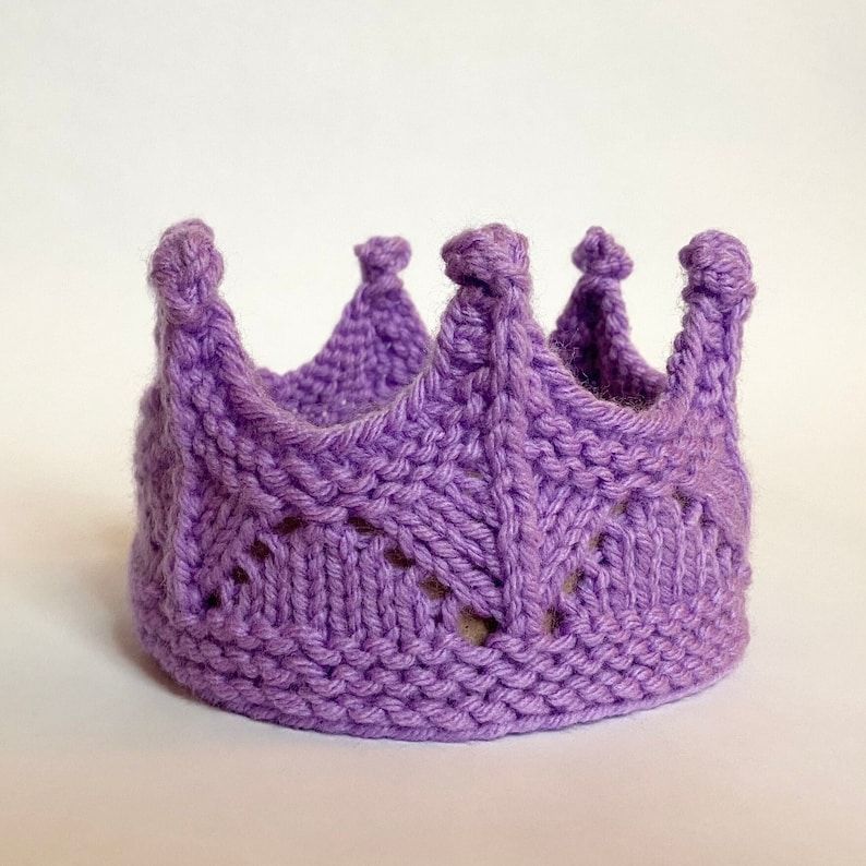 knithacker's tweet photo. Pattern To Knit A Birthday Crown - Delicate and Sophisticated! 👉 https://t.co/xPdcUK6xH2 - by Star City Creations #knitting #cosplay #birthdayideas https://t.co/HipHue5mYA