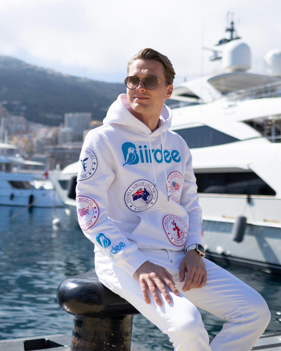 maxg_official tweet picture