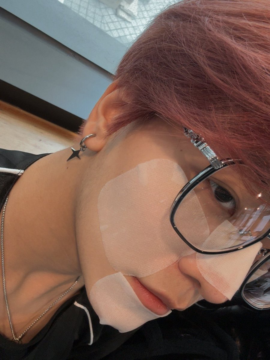 Longwater___'s tweet photo. 연상이랑 어사엿던(라고쓰고 접점이없엇다 읽는다) 그시절 빨머연하 너무조으다.....♥️ https://t.co/y3nvfQ1XYi