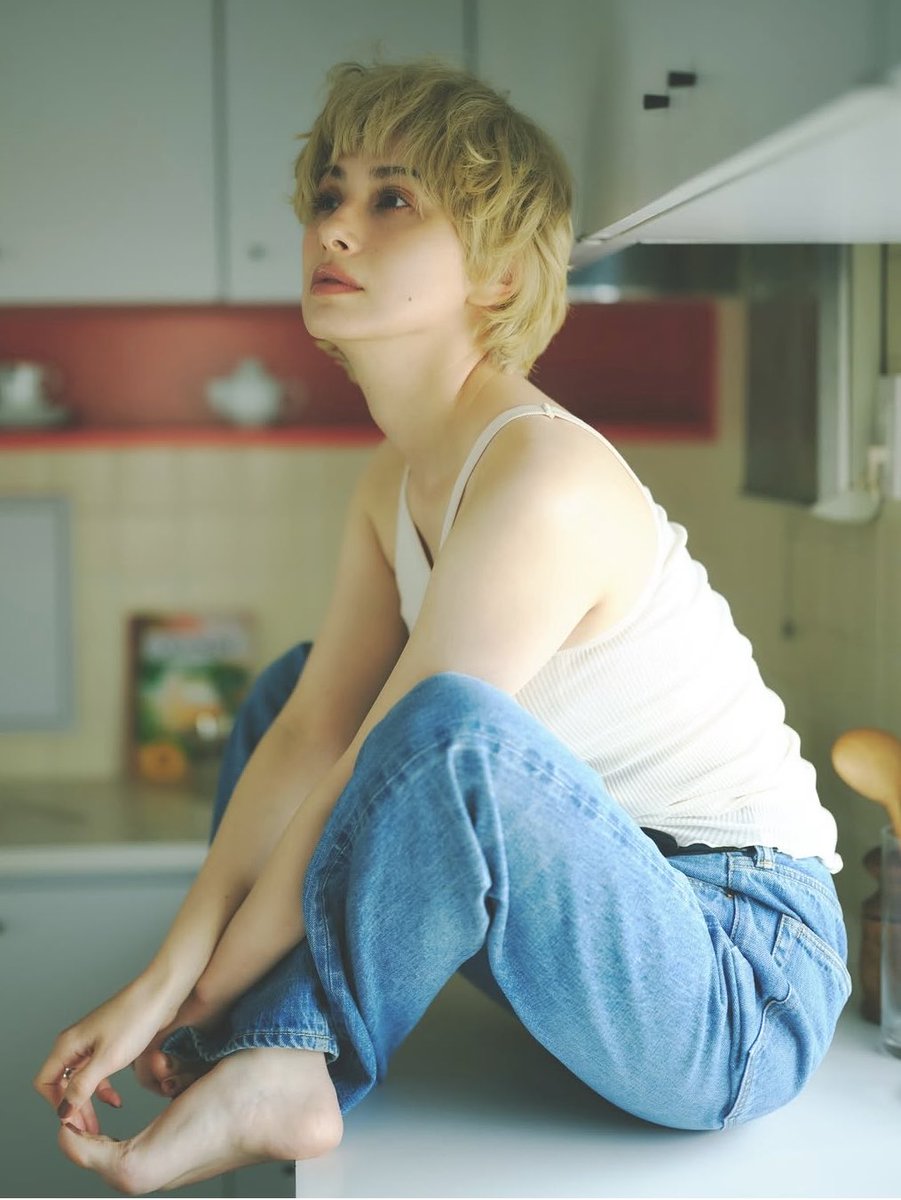 FootFeet6prf's tweet photo. ホラン千秋

#足フェチ　#脚フェチ #つま先フェチ　#feet https://t.co/g8xOgMfTky