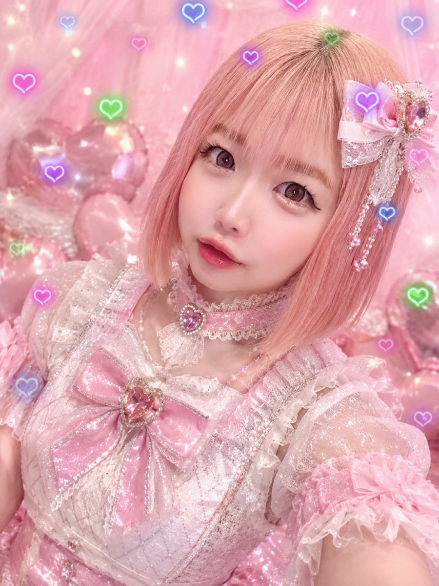 aqua01ppp's tweet photo. 今日のアイドル衣装🩷ྀི笑 https://t.co/V8B3Xh3KHq