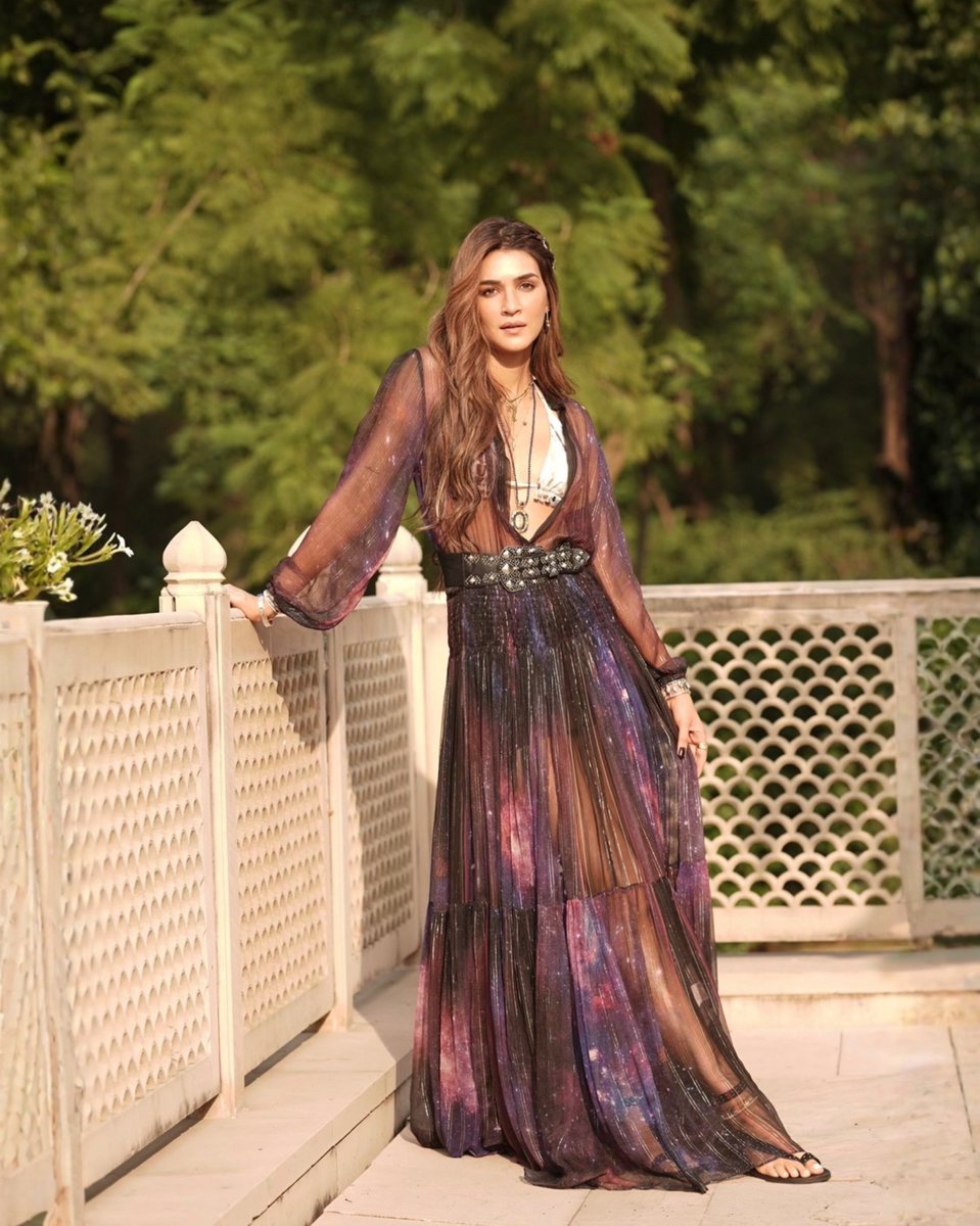 kriti sanon purple dress Kriti Sanon does colour blocking right in long cotton dress worth Rs 8k.  See pics