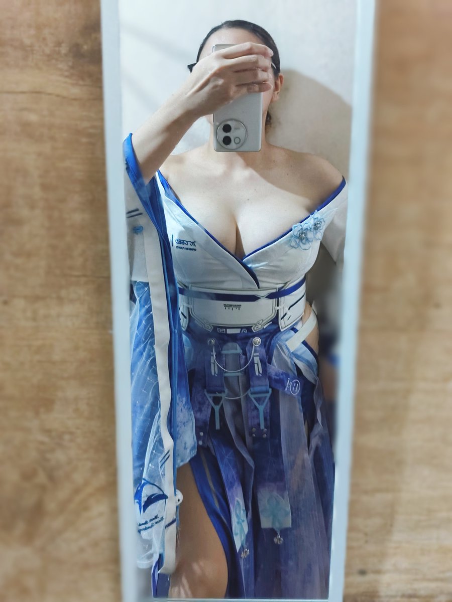 o_nessa_n's tweet photo. It's here!!!
A bit tight..I need to diet 🙂
#cosplaywip
#Hiyuki
#wutheringwaves https://t.co/AdgZXR1gIh