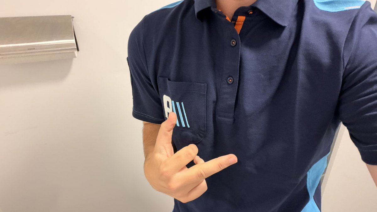 b4kmitai's tweet photo. par contre ce polo de merde m’avait pas manqué du tout https://t.co/DhYrqFp9IA
