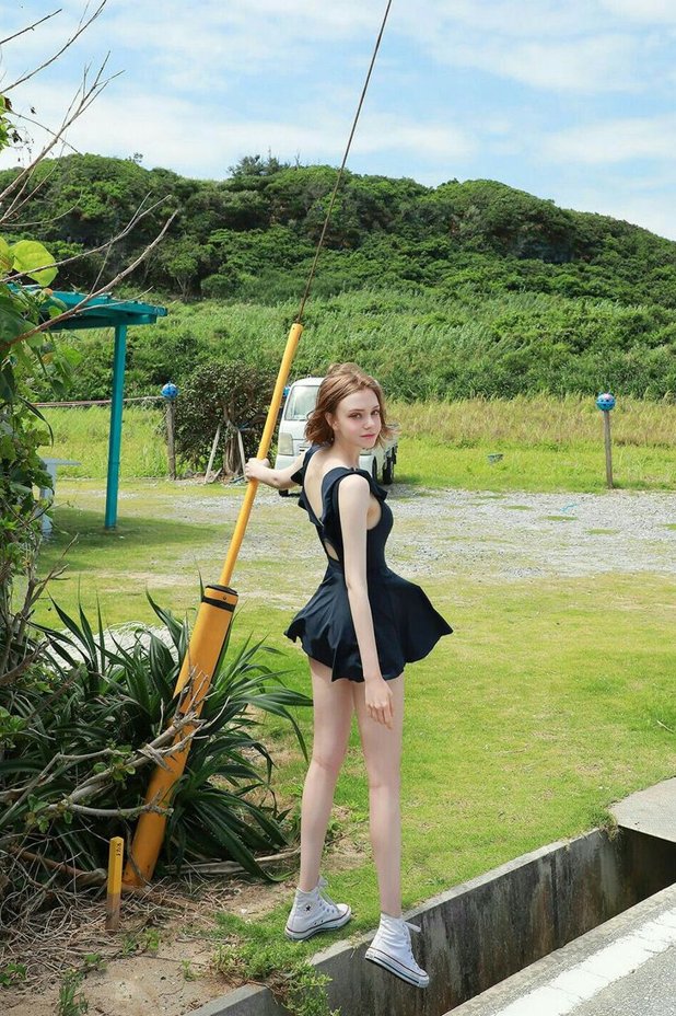 BeckyMailh51174's tweet photo. 外国人でもミニスカ履きたいんです https://t.co/0ATUatzCYz