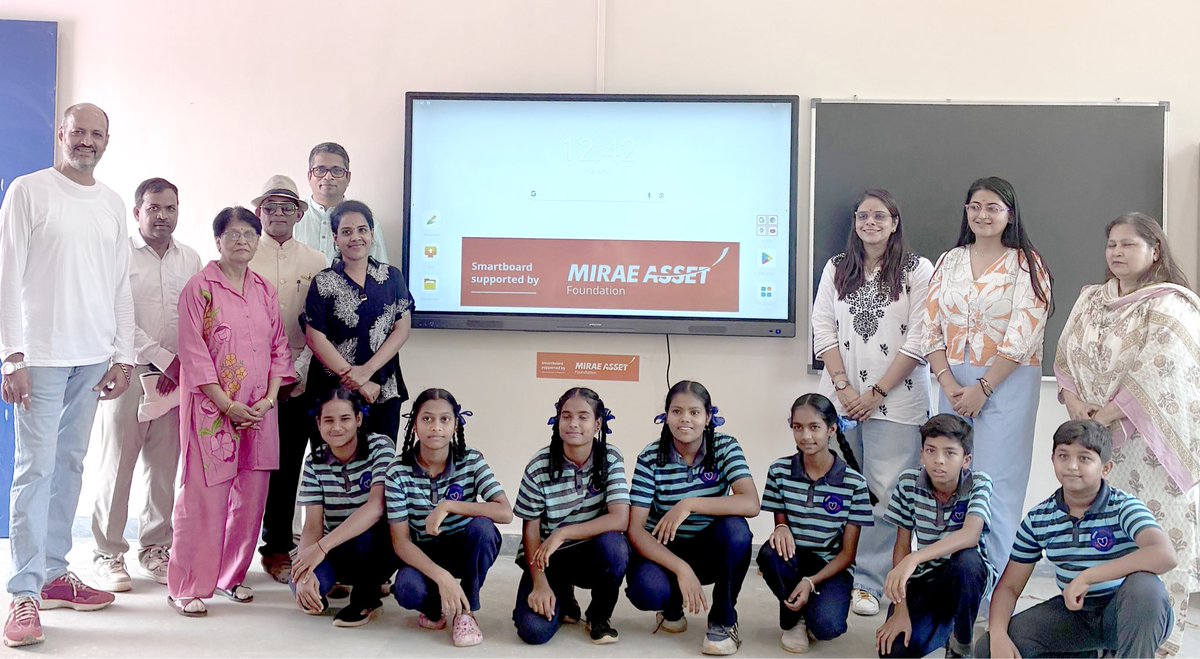 MAFoundation_IN's tweet photo. Empowering education and sports in Karjat! 🏀📚 Mirae Asset Foundation, with Signature Foundation, developed a basketball court and provided smartboards &amp; blackboards for 230 students. https://t.co/tcZNZm7r2a