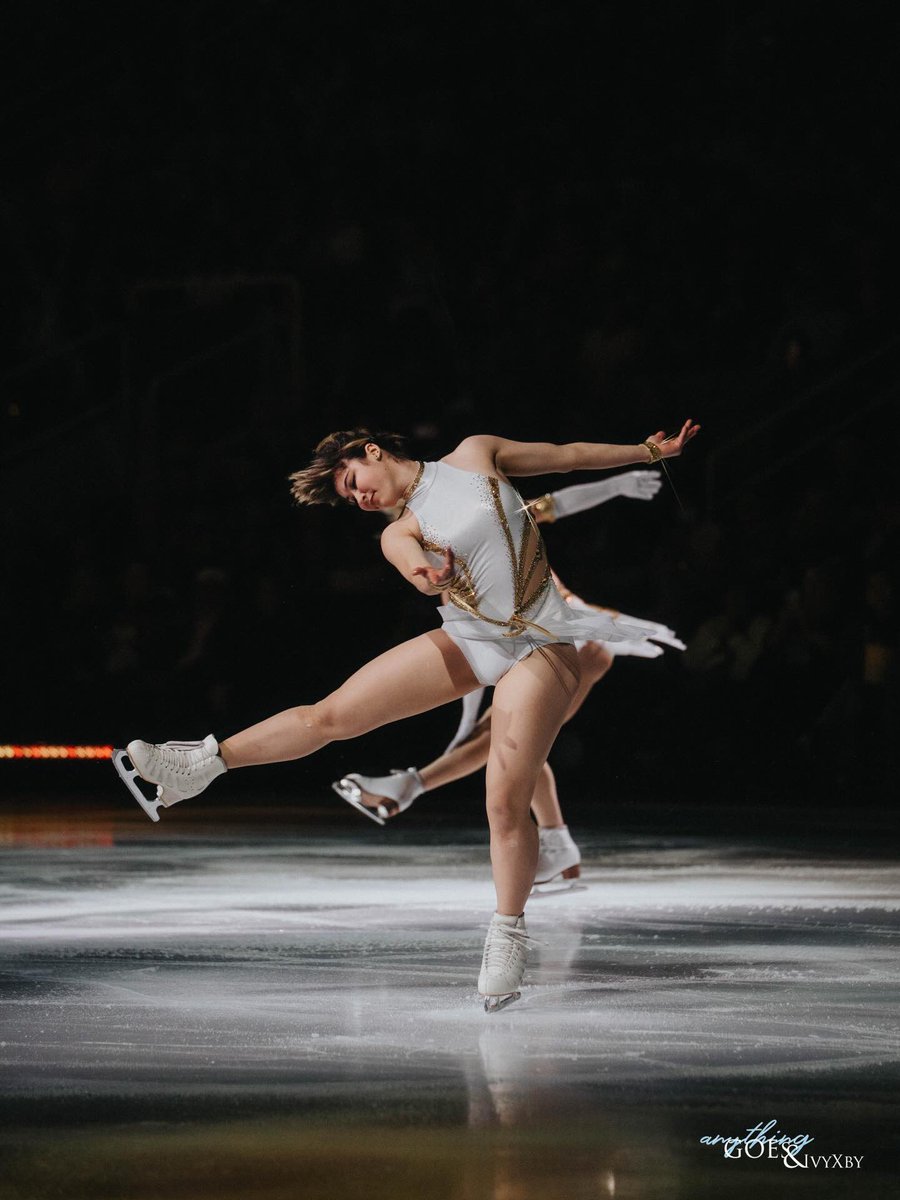 AlysaLiu885's tweet photo. New photos with the Blade Angels: Alysa Liu, Amber Glenn, and Isabeau Levito at the Stars on Ice show in San Jose on May 17th.
Part 2
Via: ivyxby
#BladeAngels #StarsOnIce #AlysaLiu #AmberGlenn #IsabeauLevito https://t.co/IYg5Mds1kc