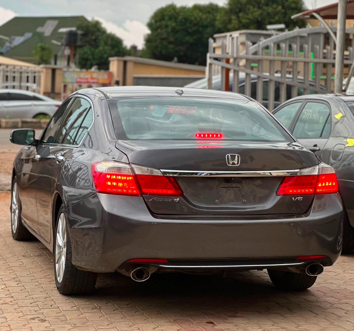 ABMOTORS_NG's tweet photo. Foreign Used Honda Accord 2014 V6
Price 11M
Location Kaduna 🇳🇬

📞07068404450 https://t.co/auivsujuk0
